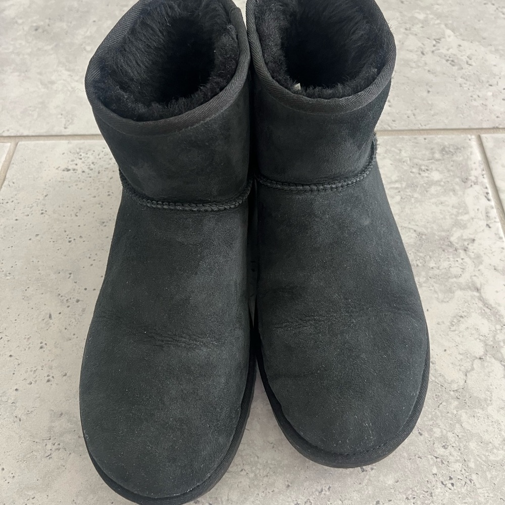 Black UGG boots in size 11 - Picture 4 of 5